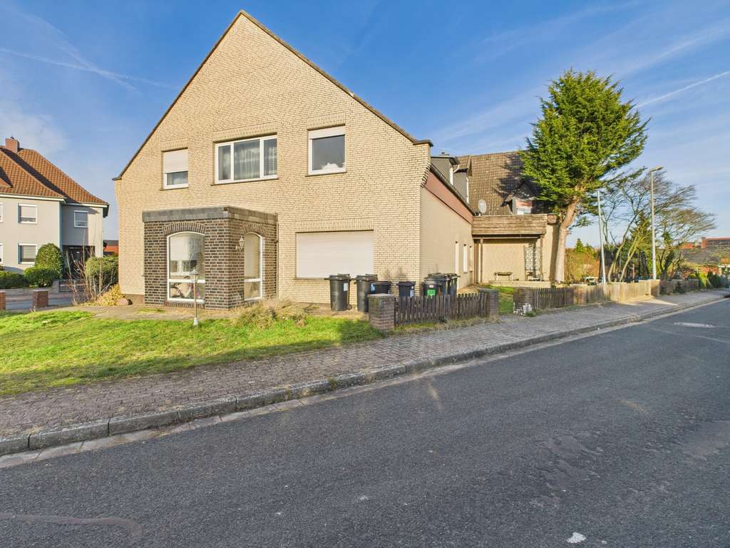 Immobilie in Stolzenau - Altes Haus voller Leben, mit Geschichte und Rendite - Bild 1