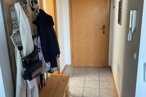 Sehr schöne 1-Zimmer DG-Wohnung in Seenähe mit Kfz-Stellplatz – Die vollständige Adresse der Immobilie erhältst du vom Anbieter., 83119 Obing – Vorschaubild 2