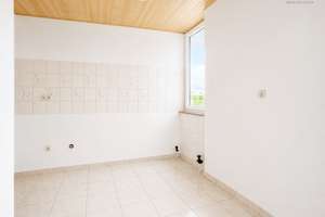 Wohnen über den Dächern Nürnbergs – 8. OG, zwei Balkone & Tiefgarage – Die vollständige Adresse der Immobilie erhältst du vom Anbieter., 90402 Tullnau, Nürnberg – Vorschaubild 10
