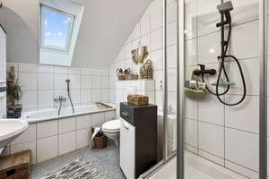 Vermietete 2,5-Zimmer-Dachgeschosswohnung in Duisburg-Großenbaum – Die vollständige Adresse der Immobilie erhältst du vom Anbieter., 47269 Großenbaum, Duisburg – Vorschaubild 6