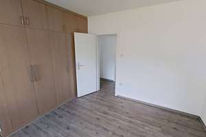 Durchdacht & geräumig: Helle 3-Zimmer-Wohnung mit Tageslicht-Vollbad – Lahrkampstraße 1, 33104 Schloß Neuhaus, Paderborn – Vorschaubild 3
