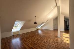 Wunderschöne 2,5 Zi- DG-Wohnung mit Loggia (ca. 93 m²) – Die vollständige Adresse der Immobilie erhältst du vom Anbieter., 70190 Kernerviertel, Stuttgart – Vorschaubild 8
