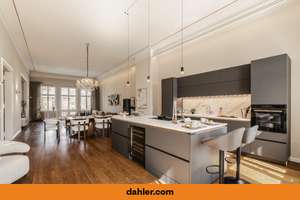 Prestigious old apartment in the Nauen suburb - historical elegance meets modernity