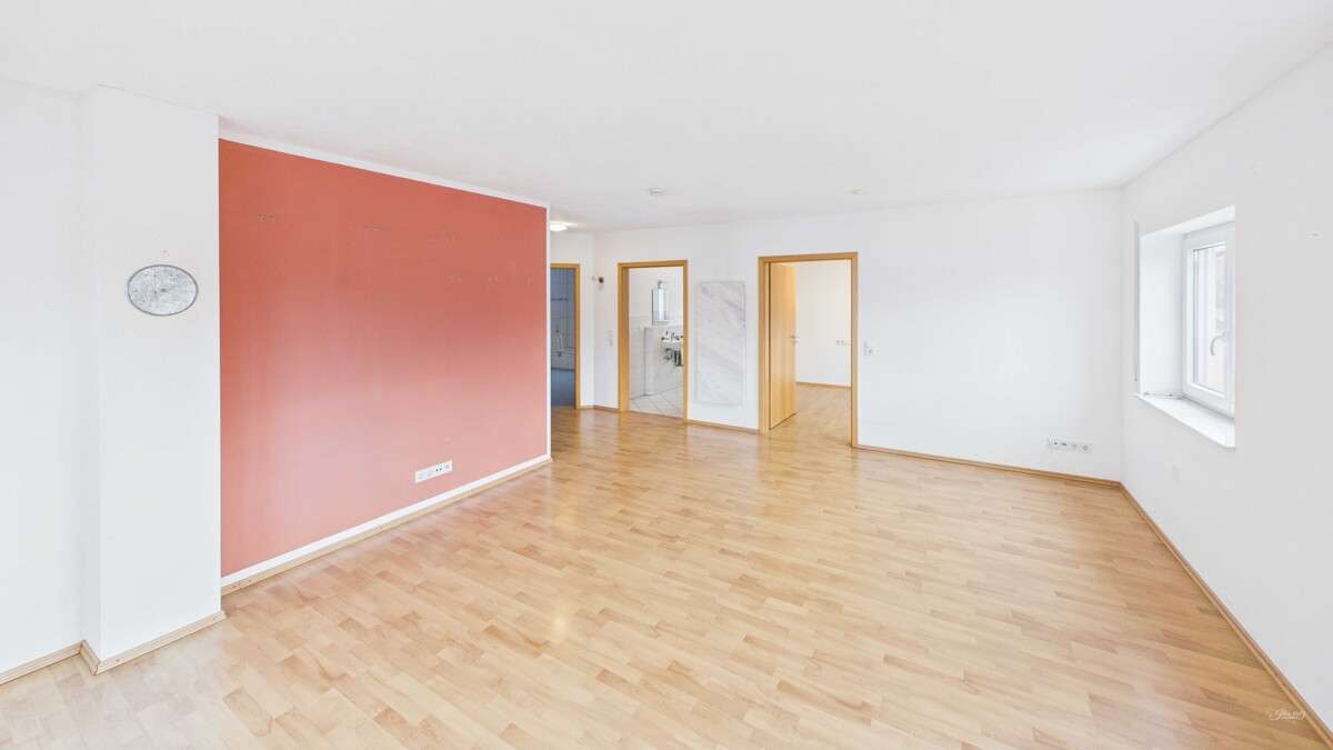 Immobilie in Alleshausen - Barrierefreie Wohnung + Haus + Doppelgarage + Garten - ideal als Einfamilien- oder Zweifamilienhaus - Bild 11