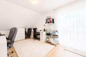 *Freiwerdende* Helle 3 Zimmer Dachgeschosswohnung mit Balkon und Garage in Stuttgart - Luginsland – Die vollständige Adresse der Immobilie erhältst du vom Anbieter., 70327 Luginsland, Stuttgart – Vorschaubild 9