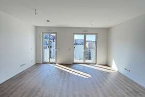 Helle 3-Raum-Wohnung mit Einbauküche und Balkon – Friedrichstraße 3, 1067 Friedrichstadt, Dresden – Vorschaubild 1