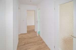 ACHTUNG! Frisch gestrichen! Schicke Kaßbergwohnung mit Balkon – Hoffmannstraße 26, 9112 Kaßberg, Chemnitz – Vorschaubild 3