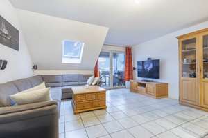 Gepflegte 3-Zimmer-Maisonettewohnung mit Balkon und Stellplatz – Die vollständige Adresse der Immobilie erhältst du vom Anbieter., 50997 Rondorf, Köln – Vorschaubild 2