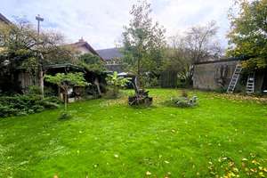 ERSINGEN - Einfamilienhaus für Individualisten mit idyllischem Garten ! – Die vollständige Adresse der Immobilie erhältst du vom Anbieter., 75236 Kämpfelbach – Vorschaubild 2