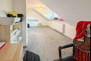 Bezugfertiges Familienhaus mit großem Garten, Dachterrasse & Einbauküche – 2017 umfassend saniert – Die vollständige Adresse der Immobilie erhältst du vom Anbieter., 96161 Gerach – Vorschaubild 6