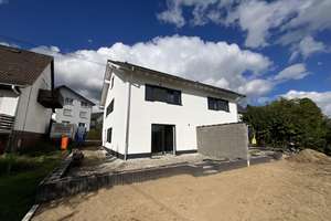 Neubau Doppelhaushälfte mit Terrasse, Garten und 2 Stellplätzen. – Die vollständige Adresse der Immobilie erhältst du vom Anbieter., 56587 Straßenhaus – Vorschaubild 8