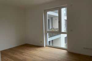 Perfekt geschnittene 4-Zimmer-Wohnung mit Einbauküche, Balkon (Loggia) und Gäste-Bad! – Biedenkopfer Str. 44-54, 13507 Berlin – Vorschaubild 5
