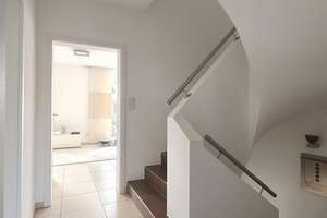 ** Vor den Toren Frankfurts - Exklusive Doppelhaushälfte mit neuer Luxus-EBK, Wall-Box & Garage! ** – Heinrich-Heine-Straße 12 A, 63303 Dreieich – Vorschaubild 13