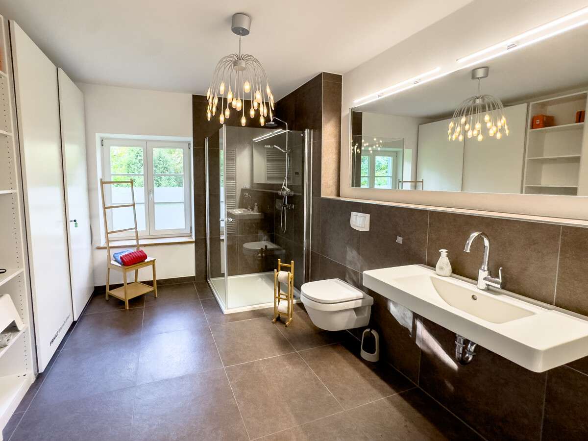 Immobilie in Groß Mohrdorf - Stilvoll & hochwertig saniertes Landhaus mit Wasserblick nähe Stralsund // 2WE // 317m² // PV-Anlage - Bild 31