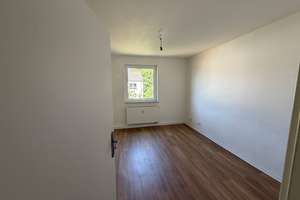 3 helle Zimmer - praktisch geschnitten - renovierte Wohnung in Erle – 45891 Erle, Gelsenkirchen – Vorschaubild 4