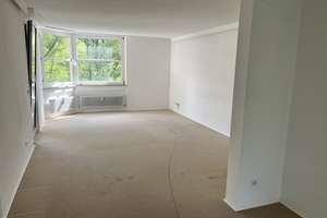 Großzügige 4-Zimmer-Wohnung mit Balkon und viel Gestaltungspotenzial in Bogenhausen – Elektrastrasse 34, 81925 Parkstadt, München – Vorschaubild 4