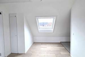 7517 - Neu saniertes Dachgeschossapartment nähe Hauptbahnhof! – Die vollständige Adresse der Immobilie erhältst du vom Anbieter., 76137 Südweststadt, Karlsruhe – Vorschaubild 4