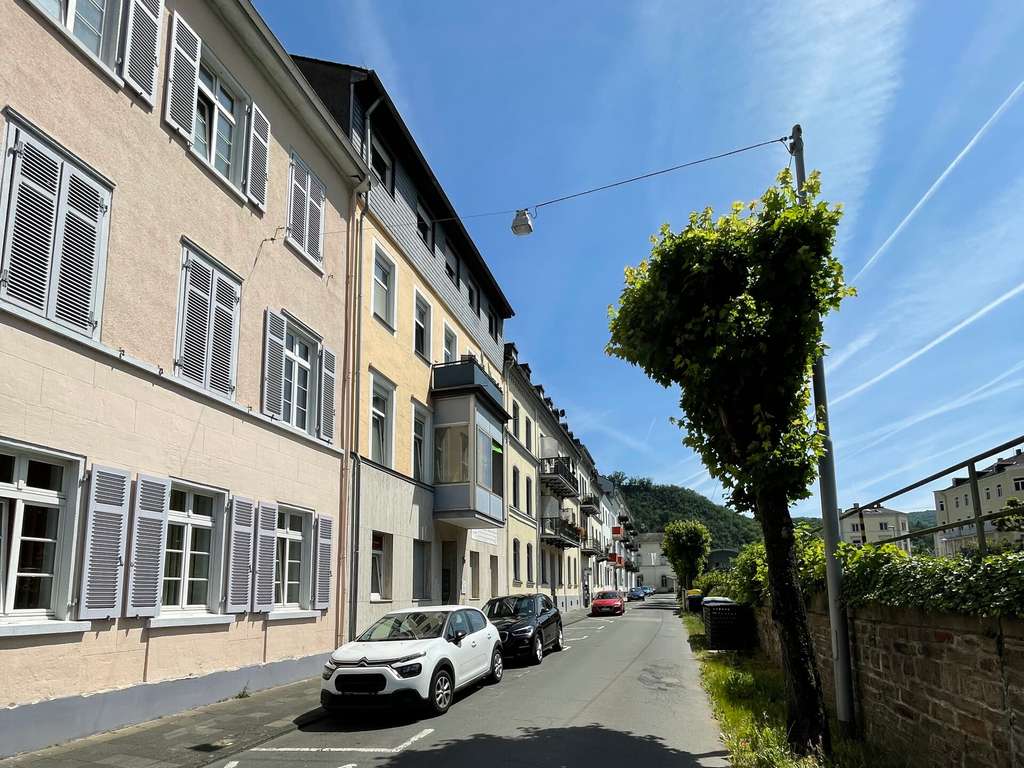 Immobilie in Bad Ems - Gepflegtes Mehrfamilienhaus mit 6
Wohneinheiten in Bad Ems direkt am Bahnhof - Bild 1