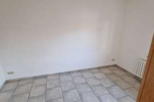 Schöne 2-Zimmer-Wohnung plus Wohnküche und Balkon, Saniert, zum 15.01.2026 – Steubenstr. 16, 40599 Reisholz, Düsseldorf – Vorschaubild 3