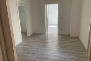 Helle 4-Zimmer-Erdgeschosswohnung mit Garten und Einbauküche in Mannheim-Sandhofen – 68307 Sandhofen, Mannheim – Vorschaubild 11