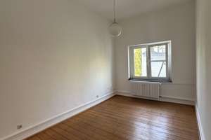 3 Zimmer im 1. OG in SG-Mitte Küche, Diele, Bad 84m² ruhige  Lage – Die vollständige Adresse der Immobilie erhältst du vom Anbieter., 42655 Solingen-Mitte, Solingen – Vorschaubild 3