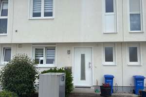 Reihenmittelhaus in Puchheim-Ort – Die vollständige Adresse der Immobilie erhältst du vom Anbieter., 82178 Puchheim – Vorschaubild 2