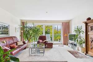 RUHIGES WOHNEN MIT BLICK INS GRÜNE - CHARMANTE MAISONETTE MIT BALKON UND TERRASSE AM MOOSBACHTAL – Die vollständige Adresse der Immobilie erhältst du vom Anbieter., 65187 Biebrich, Wiesbaden – Vorschaubild 3