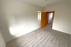Schöne 3-Zimmer-Wohnung mit Tageslichtbad – Vogelheimer Str. 239, 45356 Vogelheim, Essen – Vorschaubild 2