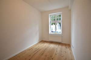 Rheinlage! Sanierte 2-Zi-Whg mit Balkon & Altbaucharme  – Werftstraße 1, 40549 Heerdt, Düsseldorf – Vorschaubild 12