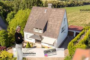 Anfragestopp*Zweifamilienhaus mit ausgebautem Spitzboden, Garten, Terrasse & Freisitz in grüner Lage