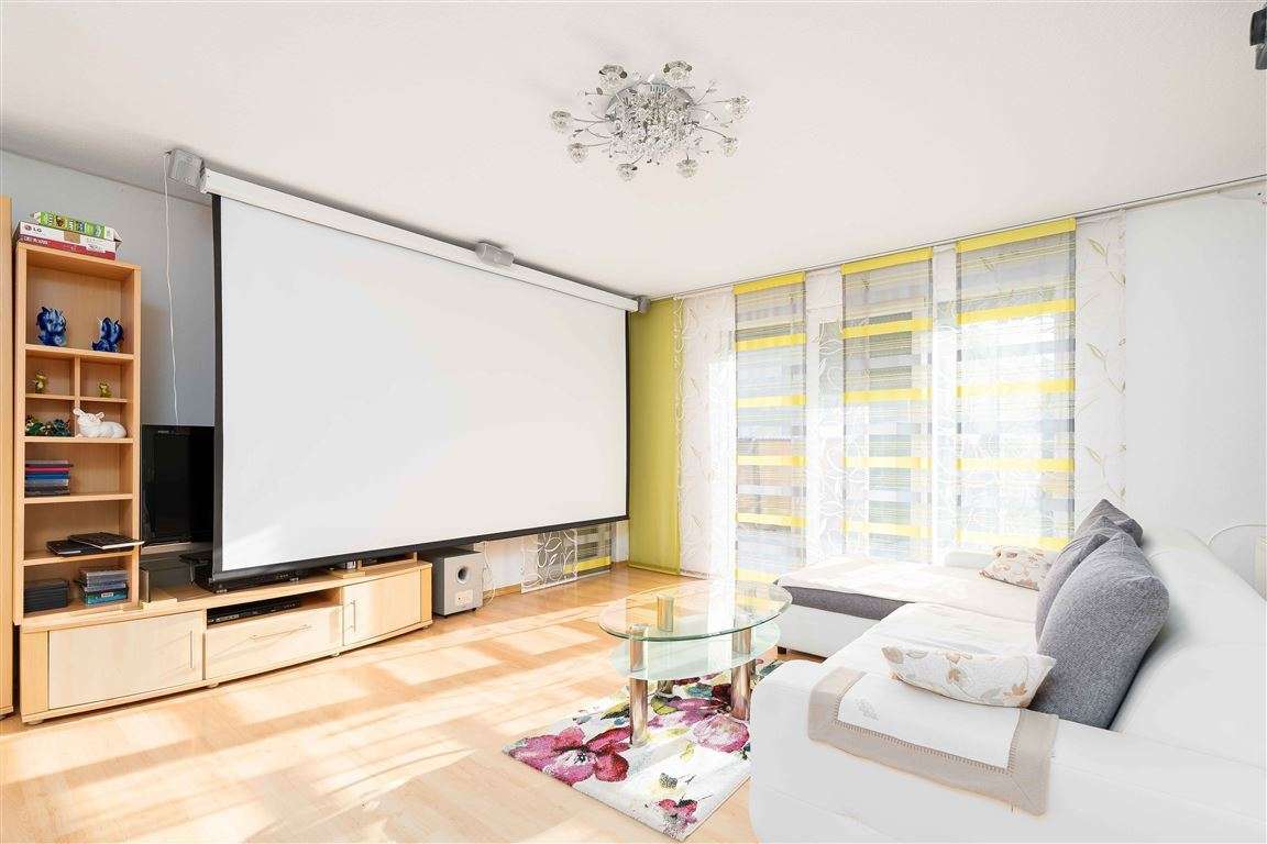 Immobilie in Friedberg - *Familienhaus & Raumwunder*  Ein außergewöhnlicher Grundriss trifft Wohnkomfort & Energieeffizienz - Bild 4