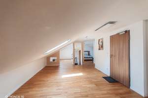 Großzügige Duplex-Eigentumswohnung mit ausgebautem Dachboden – Die vollständige Adresse der Immobilie erhältst du vom Anbieter., 83301 Traunreut – Vorschaubild 8