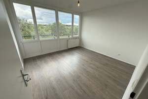 Helle 3-Zimmer-Wohnung mit Balkon und Aufzug in Mönchengladbach-Römerbrunnen – Römerbrunnen 12, 41238 Mülfort, Mönchengladbach – Vorschaubild 4