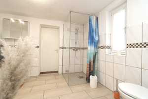 Gemütliches Einfamilienhaus, ca. 161m² Wfl., 6 Zi., Terrasse., Winterg. & 2322m² grünes Grundstück! – Demmin (Kreis) – Vorschaubild 12