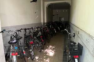 BEZUGSFREIE!! ETW IN DER LYCHENER STR. == 2.OG== 5-ZIMMER==PARKETT/DIELEN==HELL==FRANZ.BALKON – Lychener Straße 71, 10437 Prenzlauer Berg, Berlin – Vorschaubild 57