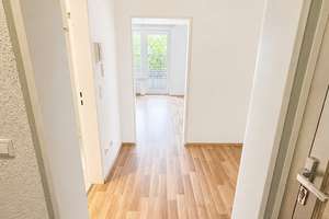 Tolle 1-Zimmer-Whg. mit Balkon in bester Lage – Die vollständige Adresse der Immobilie erhältst du vom Anbieter., 40219 Unterbilk, Düsseldorf – Vorschaubild 2