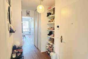 Stilvolle 2-Zimmer-Wohnung mit zwei Balkonen und TG-Stellplatz – Moselstraße 16-20, 50674 Neustadt/Süd, Köln – Vorschaubild 4