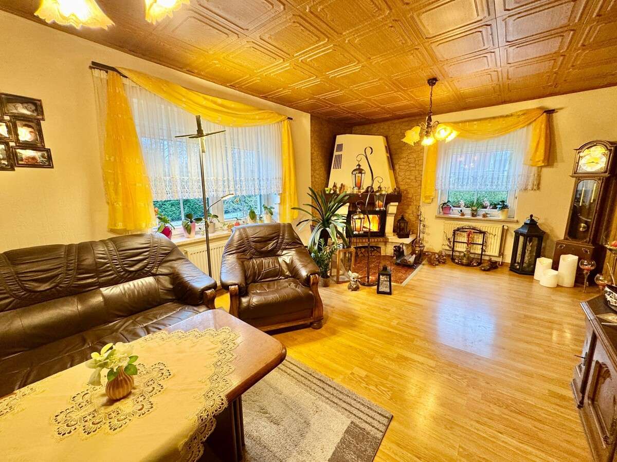 Immobilie in Cölpin - HORN IMMONILIEN ++ großes Haus, großes Grundstück in einer ruhigen Lage in Cölpin bei Neubrandenburg - Bild 1