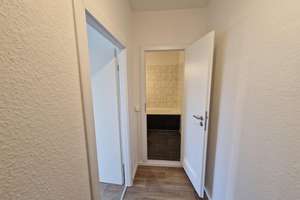 **FRISCH RENOVIERT**hübsche Singlewohnung ab 01.10.2026 zu vermieten** – Ringstraße 99, 4209 Grünau-Mitte, Leipzig – Vorschaubild 4