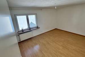 Ruhige 3-Zimmer-Wohnung am Niddapark in Praunheim – 60488 Praunheim, Frankfurt am Main – Vorschaubild 2