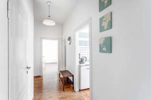 Stalinbau-Ensemble: praktische und helle 2-Zimmer-Wohnung direkt auf der Frankfurter Allee – Die vollständige Adresse der Immobilie erhältst du vom Anbieter., 10247 Friedrichshain, Berlin – Vorschaubild 4