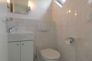 TOWNHOUSE WITH WELLNESS AREA! approx. 179m², 5-room, 4-bed, 2.25-bath, only 13 minutes Clay Kaserne – Die vollständige Adresse der Immobilie erhältst du vom Anbieter., 65191 Sonnenberg, Wiesbaden – Vorschaubild 6