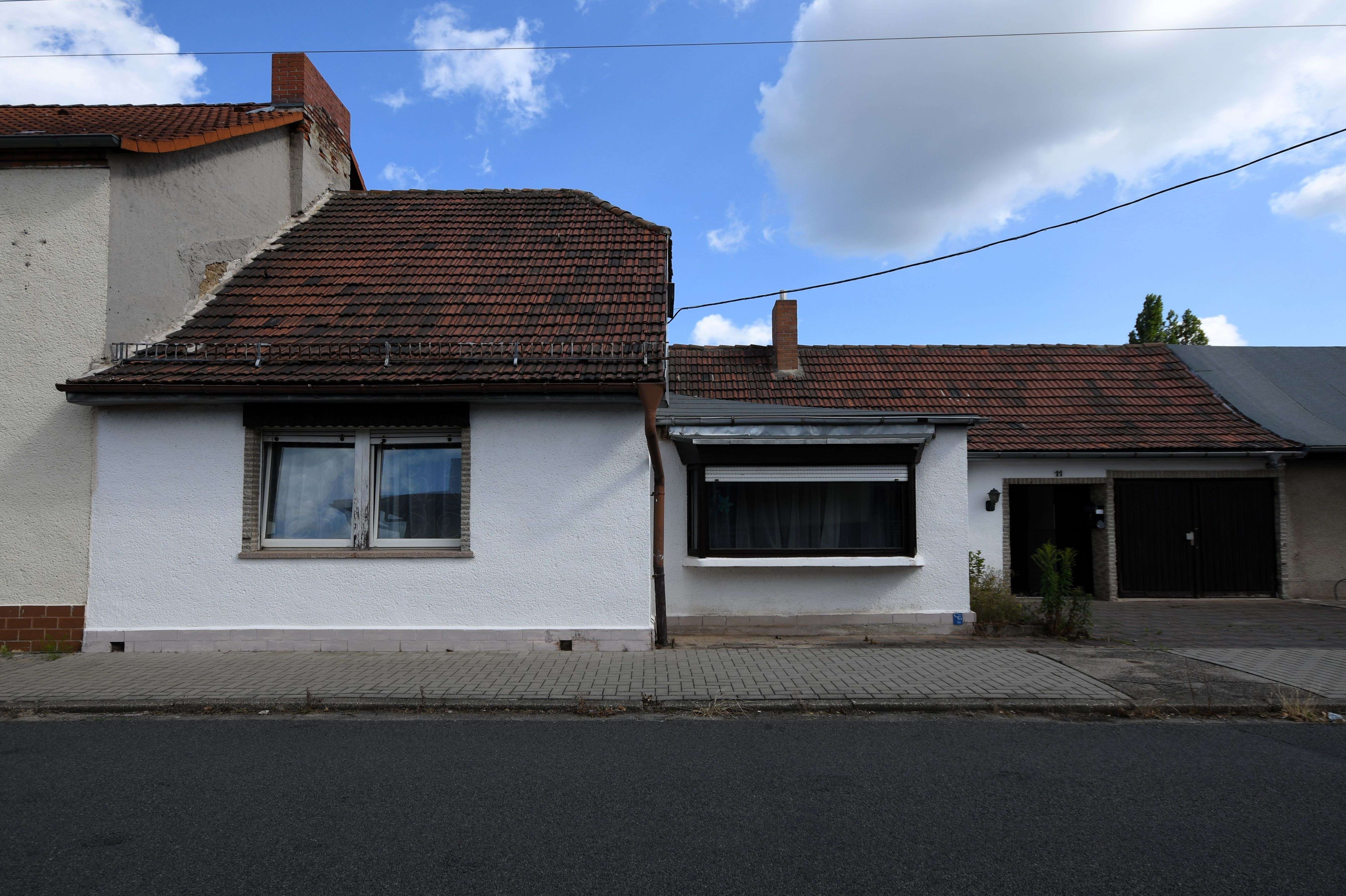 Doppelhaushälfte mit großem Garten und viel Sanierungspotenzial, Dessau Roßlau – Bild 2