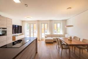Moderne 2-Zimmer-Wohnung in Schwabing mit Balkon zum grünen Innenhof