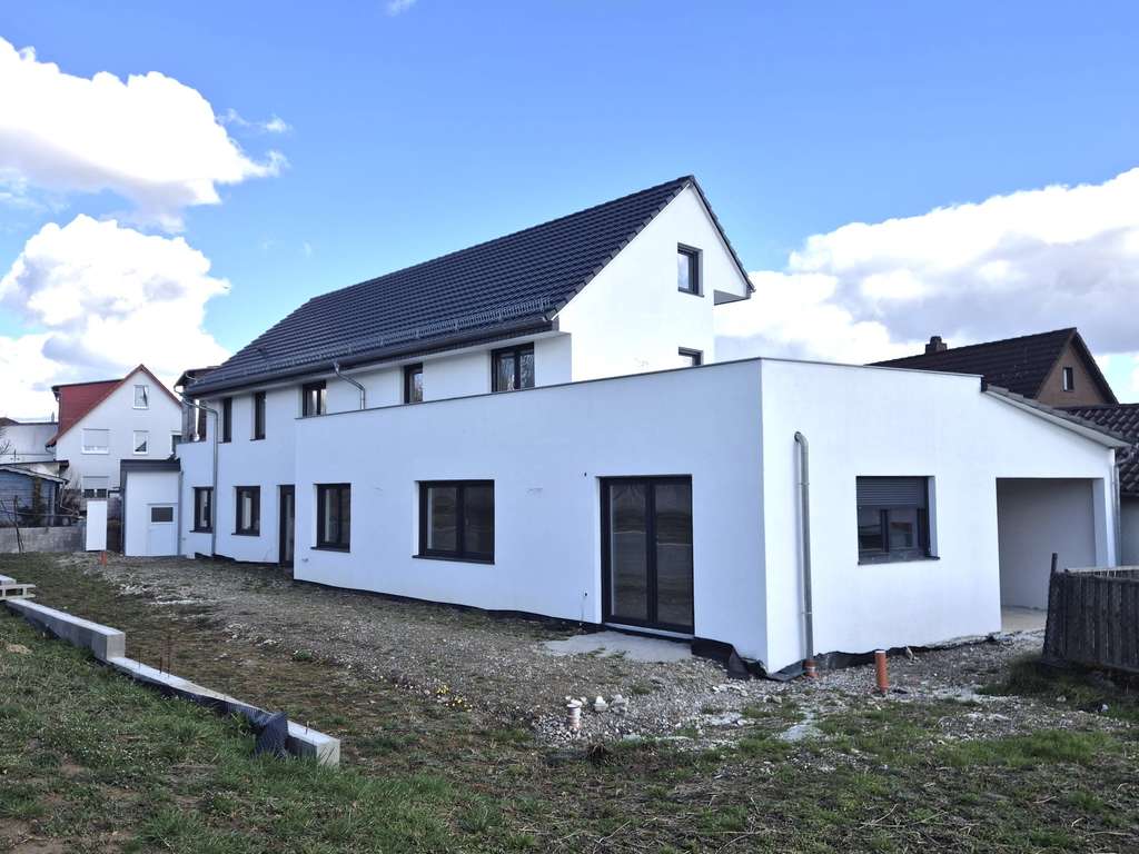 Immobilie in Helmstadt-Bargen - Festpreis! Repräsentatives Einfamilienhaus mit Einliegerwohnung, Dachstudio, Dachterrasse - Bild 1