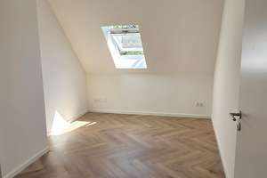 Neubezug nach Kernsanierung - Gehobene Dachgeschosswohnung mit 2 Zimmern und modernem Flair in Bilk  – Fleher Straße 154, 40223 Bilk, Düsseldorf – Vorschaubild 12
