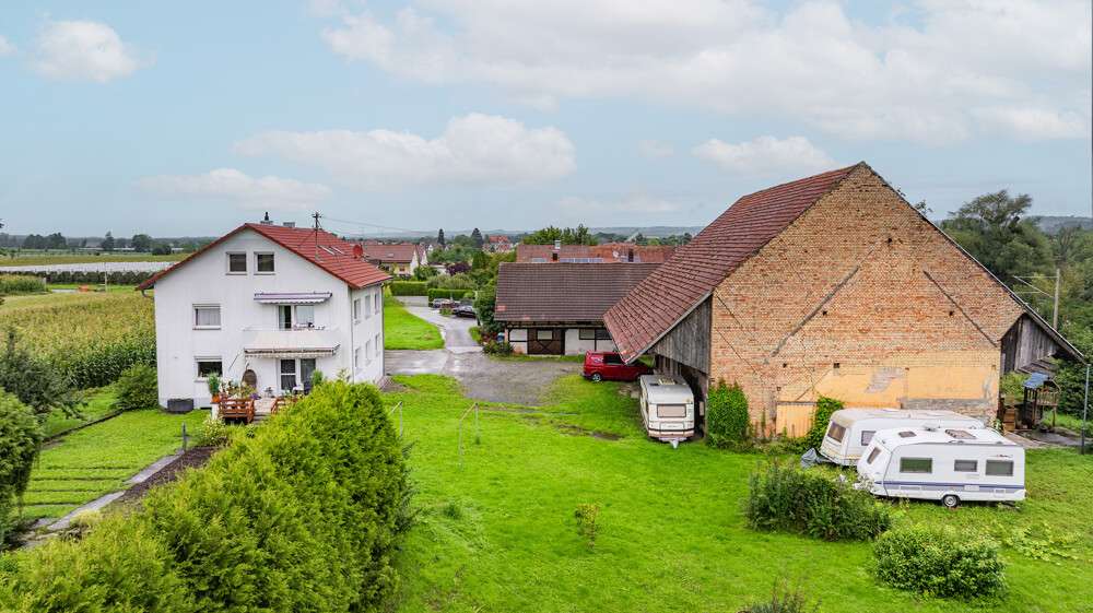Vielseitige, ehemalige Hofstelle direkt am Bodensee-Airport!, Bodenseekreis – Bild 2