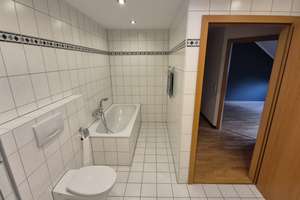 Splitlevel Reihenhaus in TOP-Lage zum Ortskern Solingen-Gräfrath,  Provisionsfrei! – Die vollständige Adresse der Immobilie erhältst du vom Anbieter., 42653 Gräfrath, Solingen – Vorschaubild 11