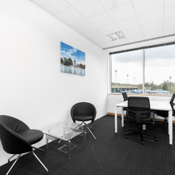 Privater Büroraum für 3 Person in Regus Ernst-August-Platz