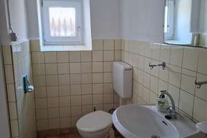Wohn-/Geschäftshaus mit 2 Wohneinheiten, ehem. Bäckereifachgeschäft und Gewerbe-/Nutzflächen – Tassilostraße 7, 85126 Münchsmünster – Vorschaubild 6